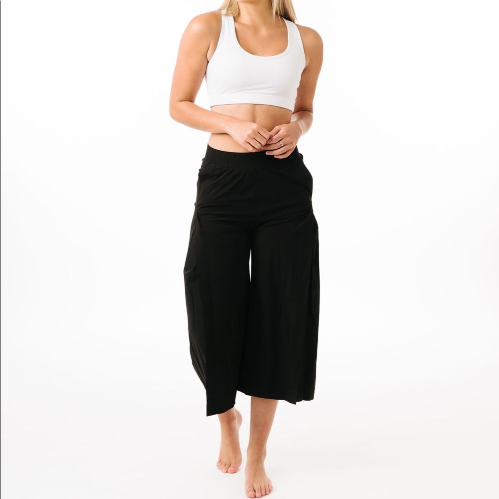 NWOT Zyia Work Flow Pants Never Worn Black Medium